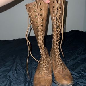 Lace up brown boots